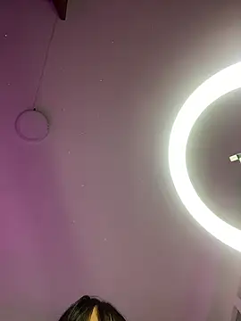 bonnie 18x online show from 02.01.25