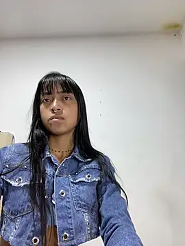 bonnie 18x online show from 02.25.25