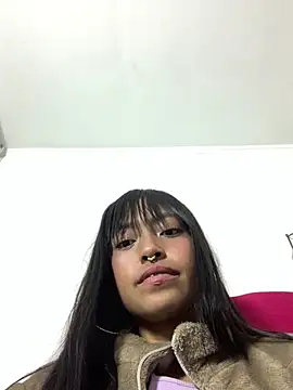 bonnie 18x online show from 03.11.25