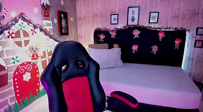 Snapshot of Edelaine_rogers chatting on 12.05.24 Edelaine rogers online show from 12.05.24