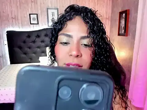 Snapshot of Edelaine_rogers chatting on 03.14.25 Edelaine rogers online show from 03.14.25