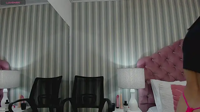 HazelMoret online show from 03.06.25