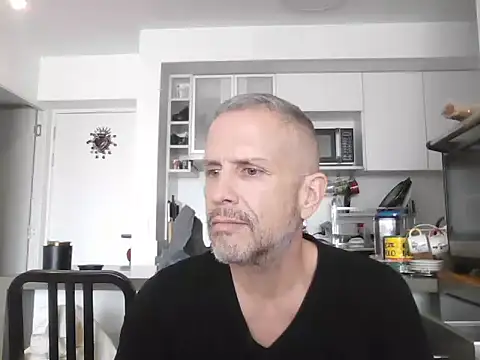 Snapshot of Diegoperrote682661 chatting on 12.18.25 Diegoperrote682661 online show from 12.18.25