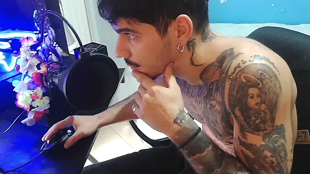 Snapshot of Badboyi1997 chatting on 10.16.25 Badboyi1997 online show from 10.16.25