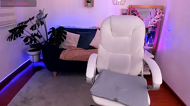 Pamela cheverry online show from 03.06.25