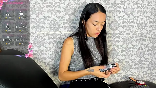 Snapshot of Mia_scarlet69 chatting on 02.06.25 Mia scarlet69 online show from 02.06.25