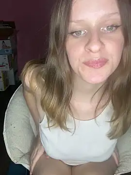 Snapshot of Ms_Angelic chatting on 12.04.24 Ms Angelic online show from 12.04.24