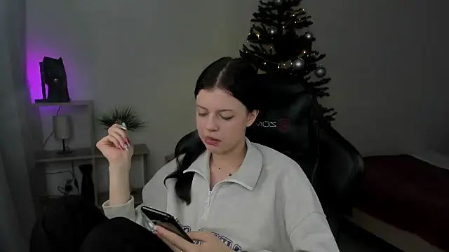 Este Glen online show from 12.21.24