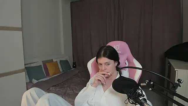 Este Glen online show from 12.31.24