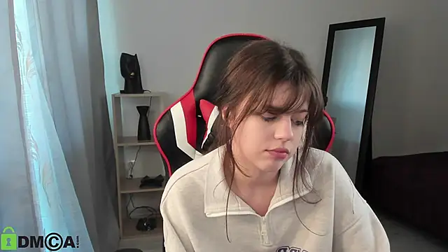 Este Glen online show from 03.21.25