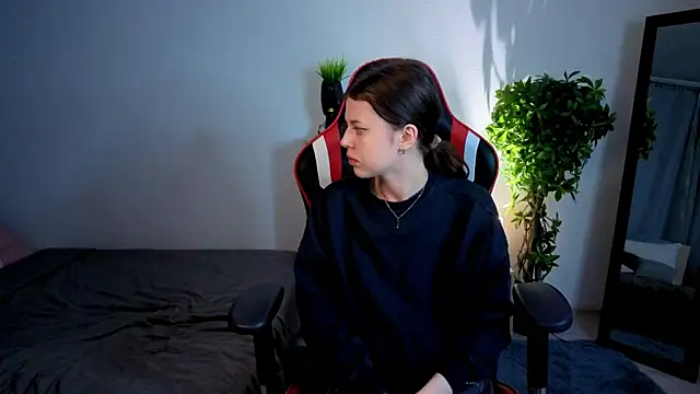 Este Glen online show from 10.09.25