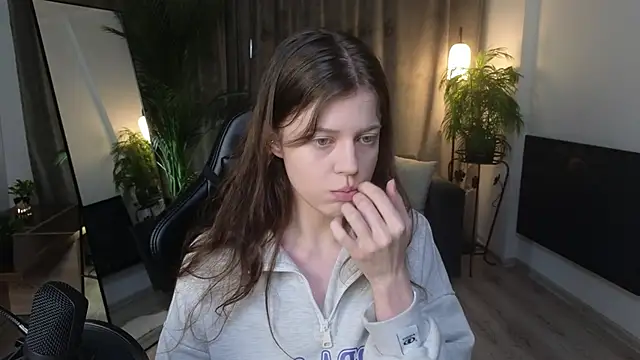 Este Glen online show from 10.16.25