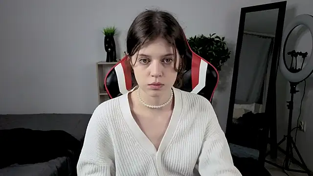 Este Glen online show from 10.21.25