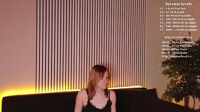 Snapshot of Rita_flame chatting on 02.13.25 Rita flame online show from 02.13.25