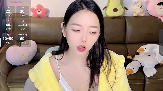 Yilin1999 online show from 02.08.25