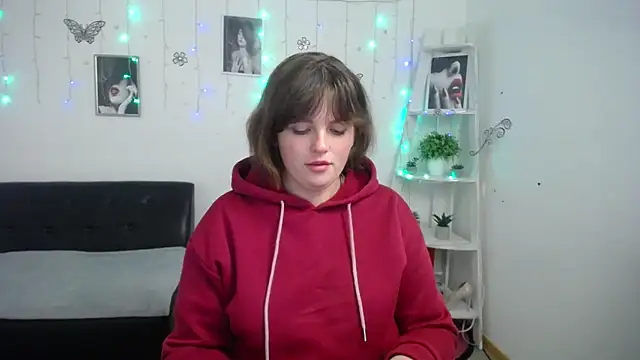 Snapshot of StaceyLex chatting on 09.28.25 StaceyLex online show from 09.28.25