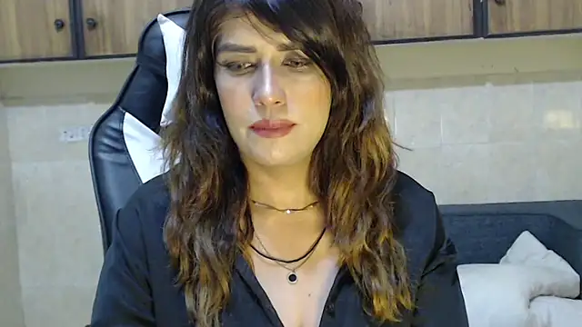 Snapshot of pareeti chatting on 02.28.26 pareeti online show from 02.28.26