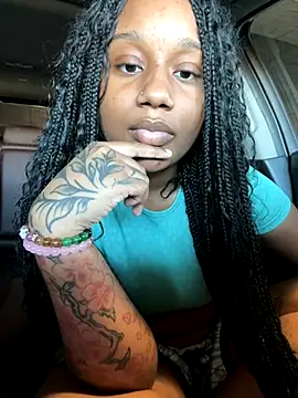 Snapshot of strip4faith chatting on 10.05.25 strip4faith online show from 10.05.25