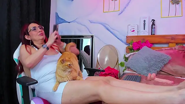 Snapshot of Perla_Franco chatting on 02.11.26 Perla Franco online show from 02.11.26