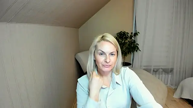 Alicee Gracee online show from 01.14.25