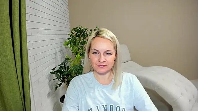 Alicee Gracee online show from 02.03.25