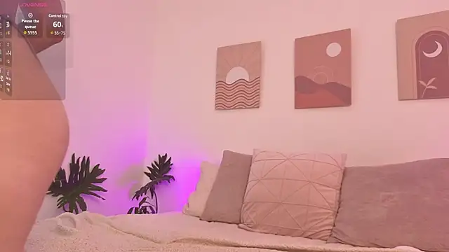 Mia Heartt online show from 03.24.26