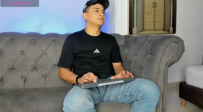 Lucii fer  online show from 02.17.25