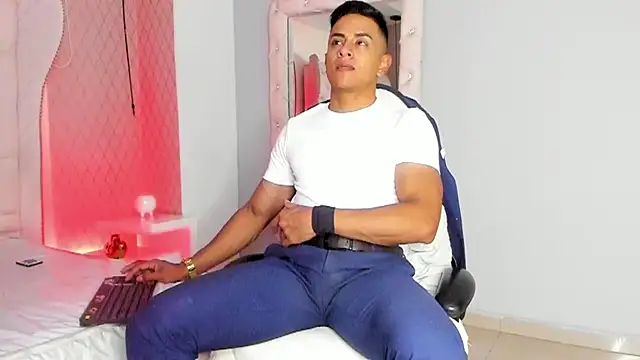 Lucii fer  online show from 02.12.26