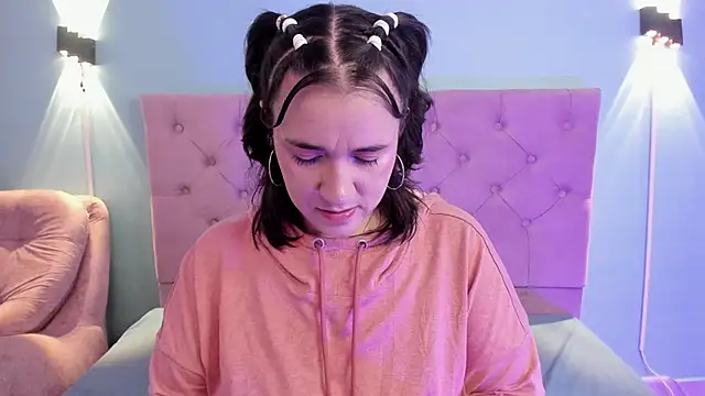 kyoakane online show from 12.18.24