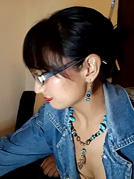 Snapshot of Lucy_Chery chatting on 05.05.26 Lucy Chery online show from 05.05.26