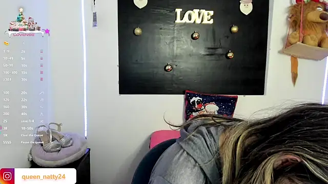 Snapshot of queen-natty chatting on 12.19.24 queen-natty online show from 12.19.24