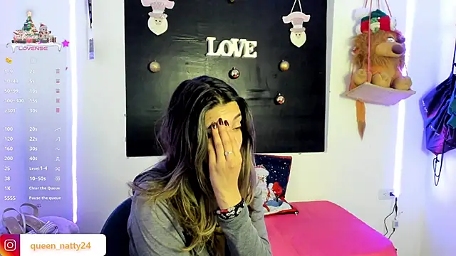 Snapshot of queen-natty chatting on 12.19.24 queen-natty online show from 12.19.24