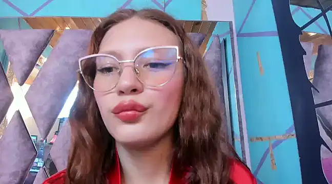 Snapshot of LARICSABLUE chatting on 03.07.25 LARICSABLUE online show from 03.07.25