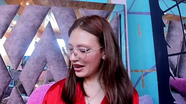 Snapshot of LARICSABLUE chatting on 03.09.25 LARICSABLUE online show from 03.09.25