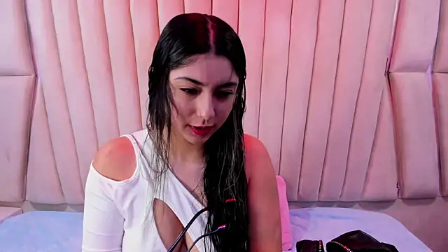 Lucy Anall  online show from 12.16.25