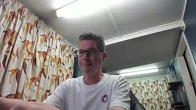 tilobinder online show from 12.11.24