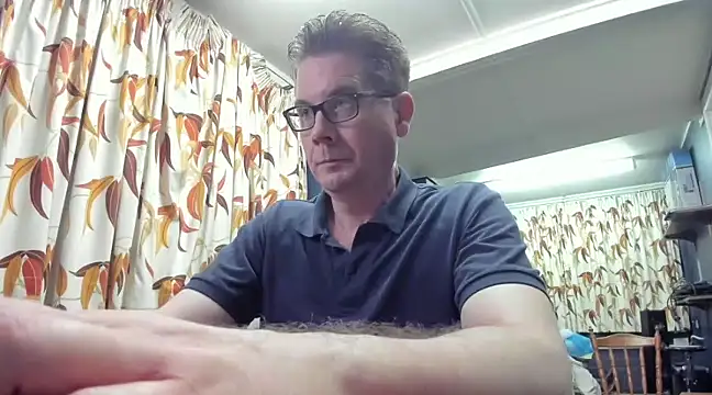 tilobinder online show from 01.03.25