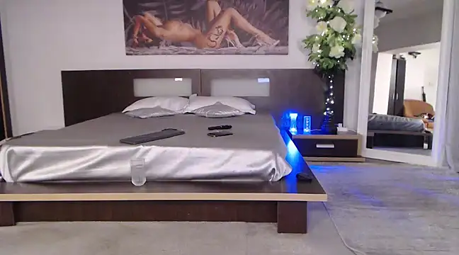 Halie May online show from 12.22.24