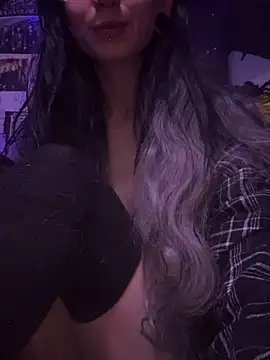 MissMidnightUK online show from 05.20.26