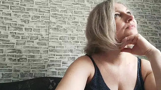 EdithManning online show from 03.03.25