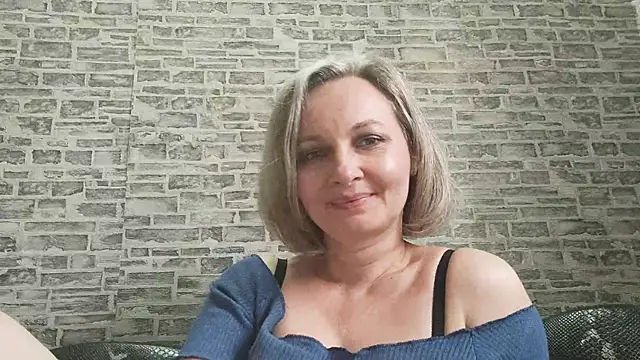 EdithManning online show from 03.10.25