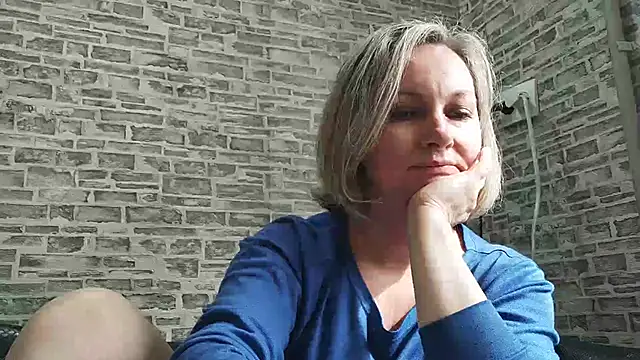 EdithManning online show from 03.11.25