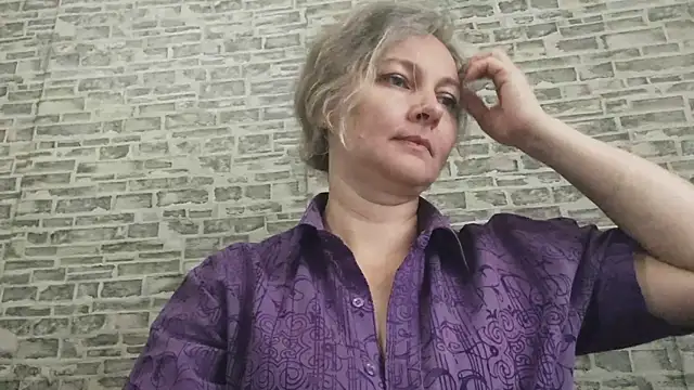 EdithManning online show from 10.27.25