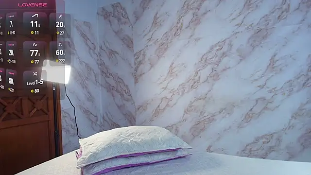 lucia brown online show from 01.30.25