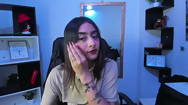 Miaa Thopmson online show from 10.28.25