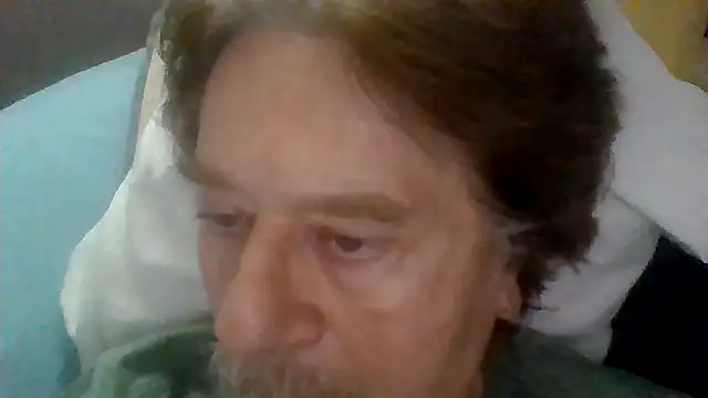 Snapshot of frankie7inch chatting on 05.18.26 frankie7inch online show from 05.18.26