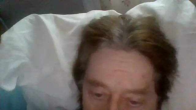 Snapshot of frankie7inch chatting on 05.20.26 frankie7inch online show from 05.20.26