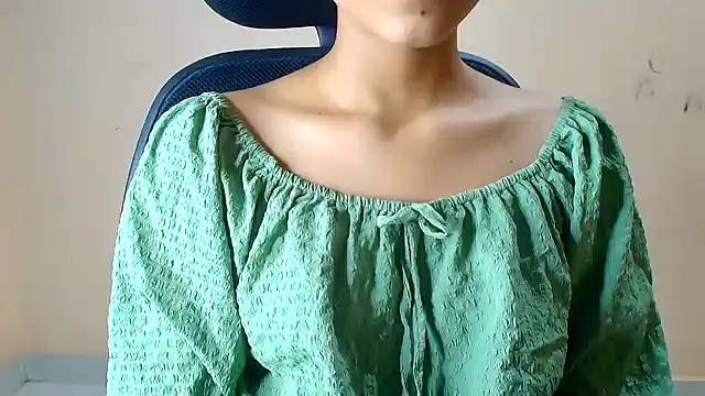 Snapshot of Chandani-Love chatting on 06.22.26 Chandani-Love online show from 06.22.26