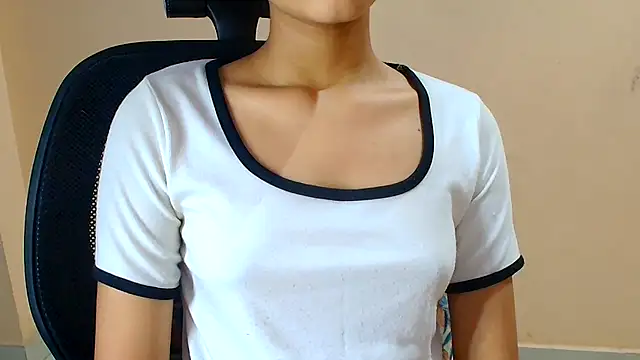 Snapshot of Chandani-Love chatting on 06.27.26 Chandani-Love online show from 06.27.26