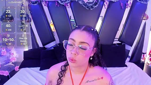 antonelllepiercee online show from 12.17.25